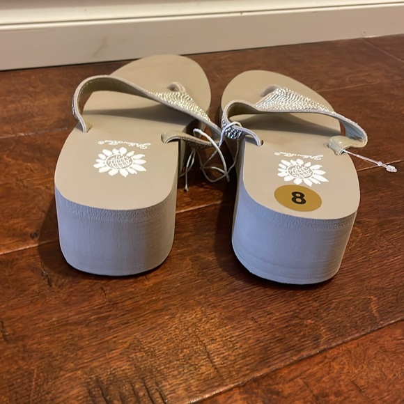 Yellow Box Flip Flops - Picture 4 of 5